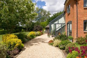 Large extension in Horton